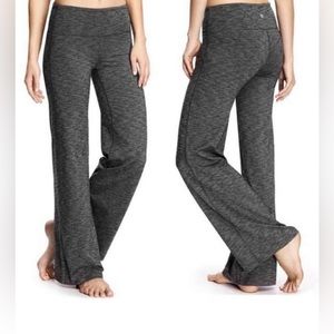 Athleta Women’s Wide Leg Flare Yoga Pants Grey XSP Petite